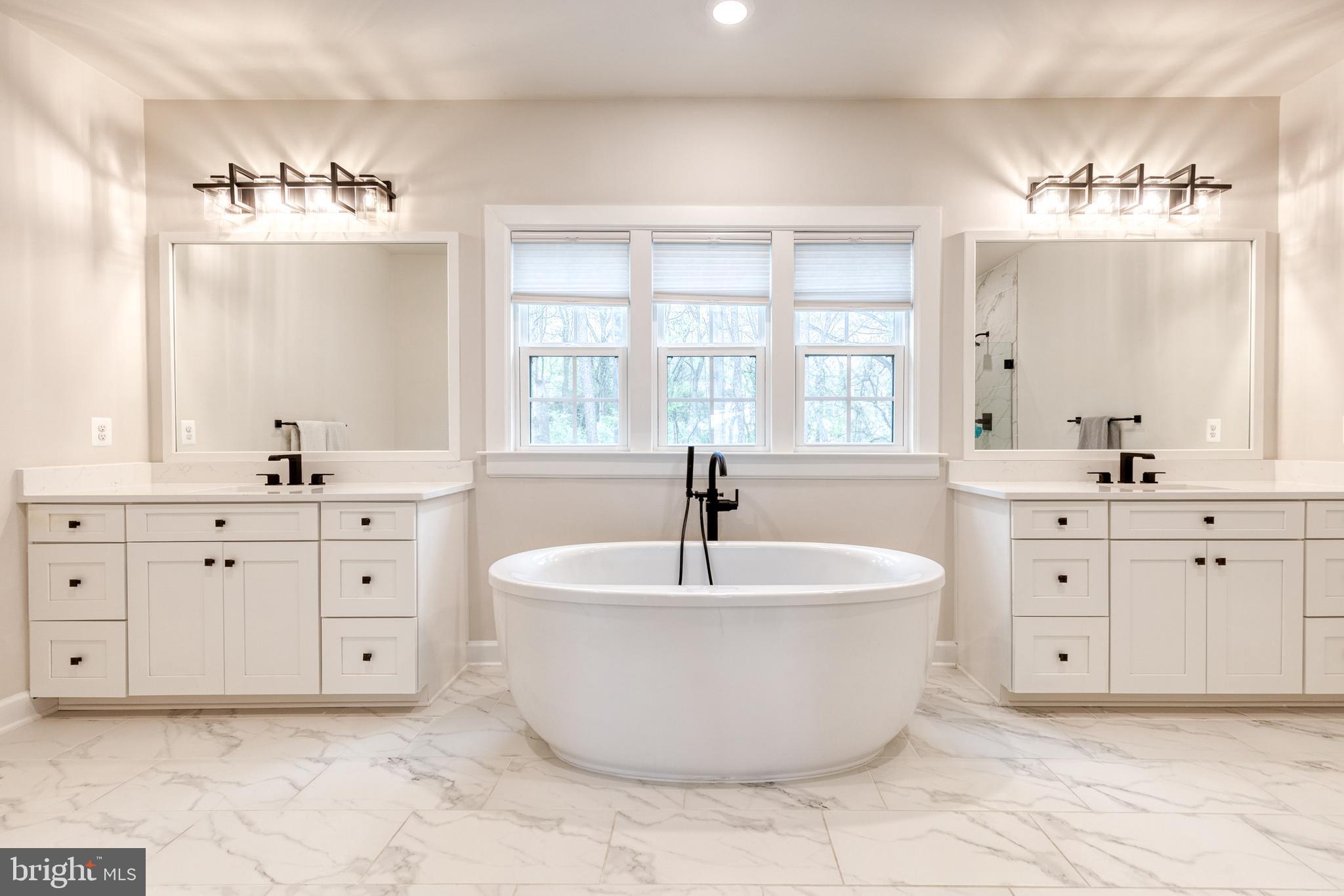 CEDAR CREEK - Residential