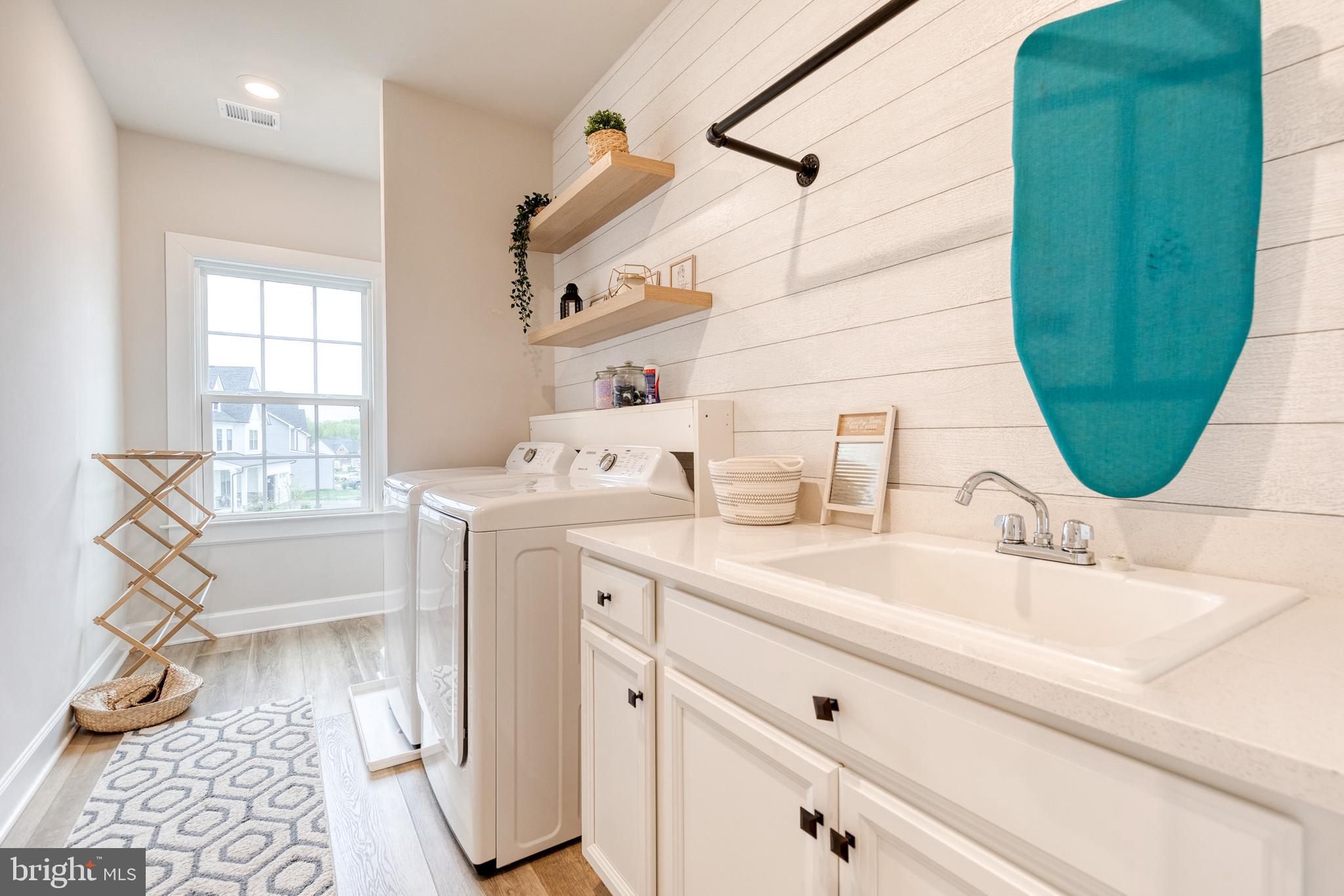 CEDAR CREEK - Residential