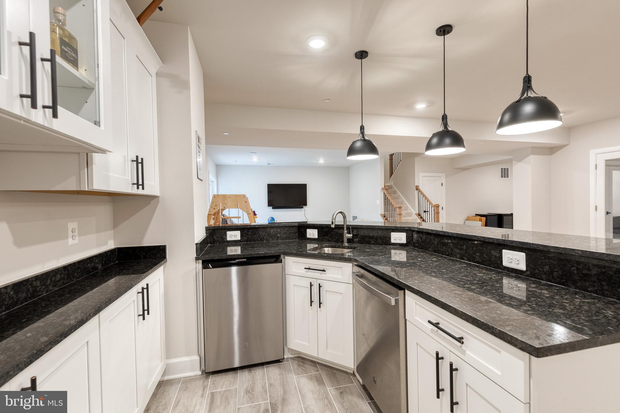 CEDAR CREEK - Residential