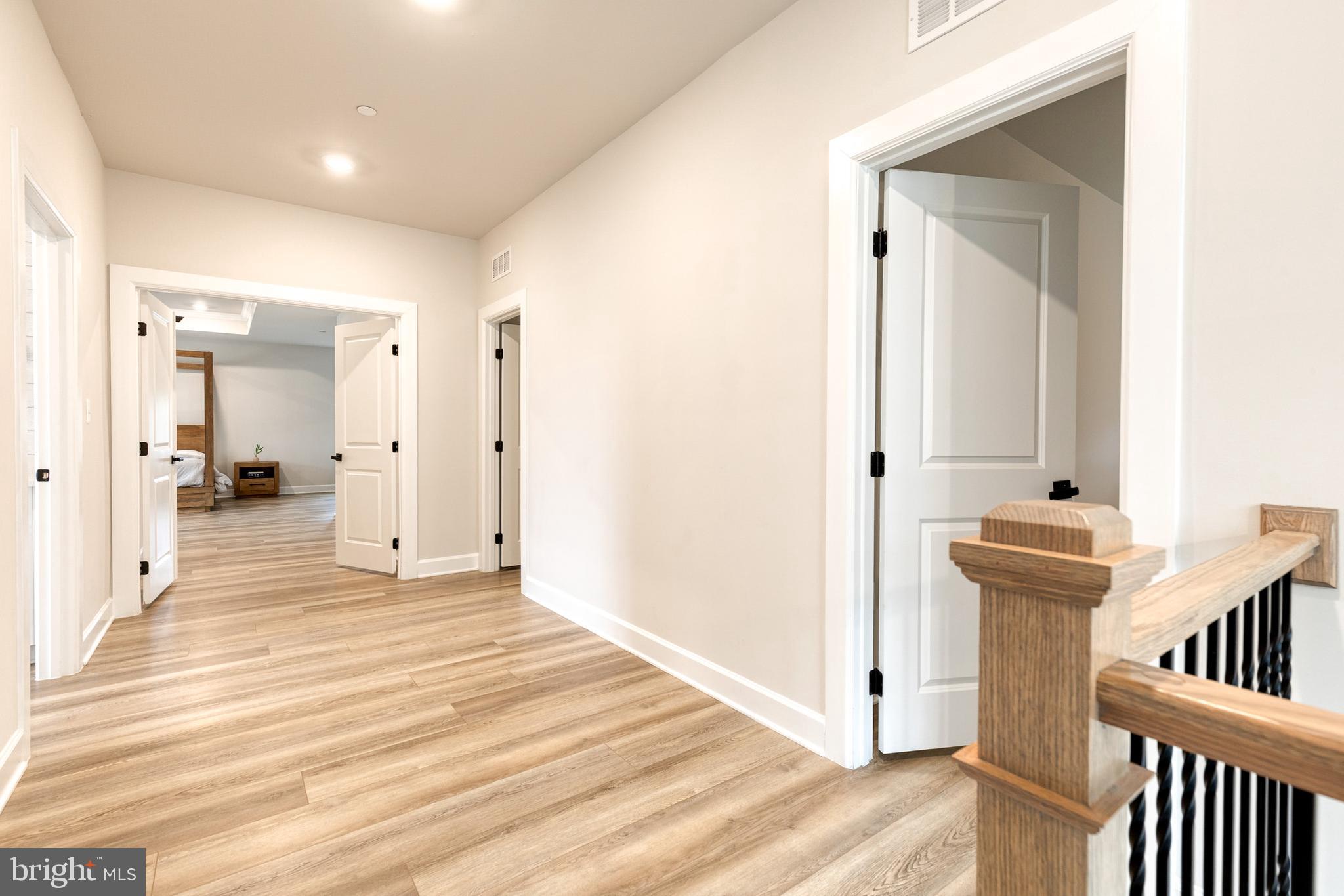 CEDAR CREEK - Residential