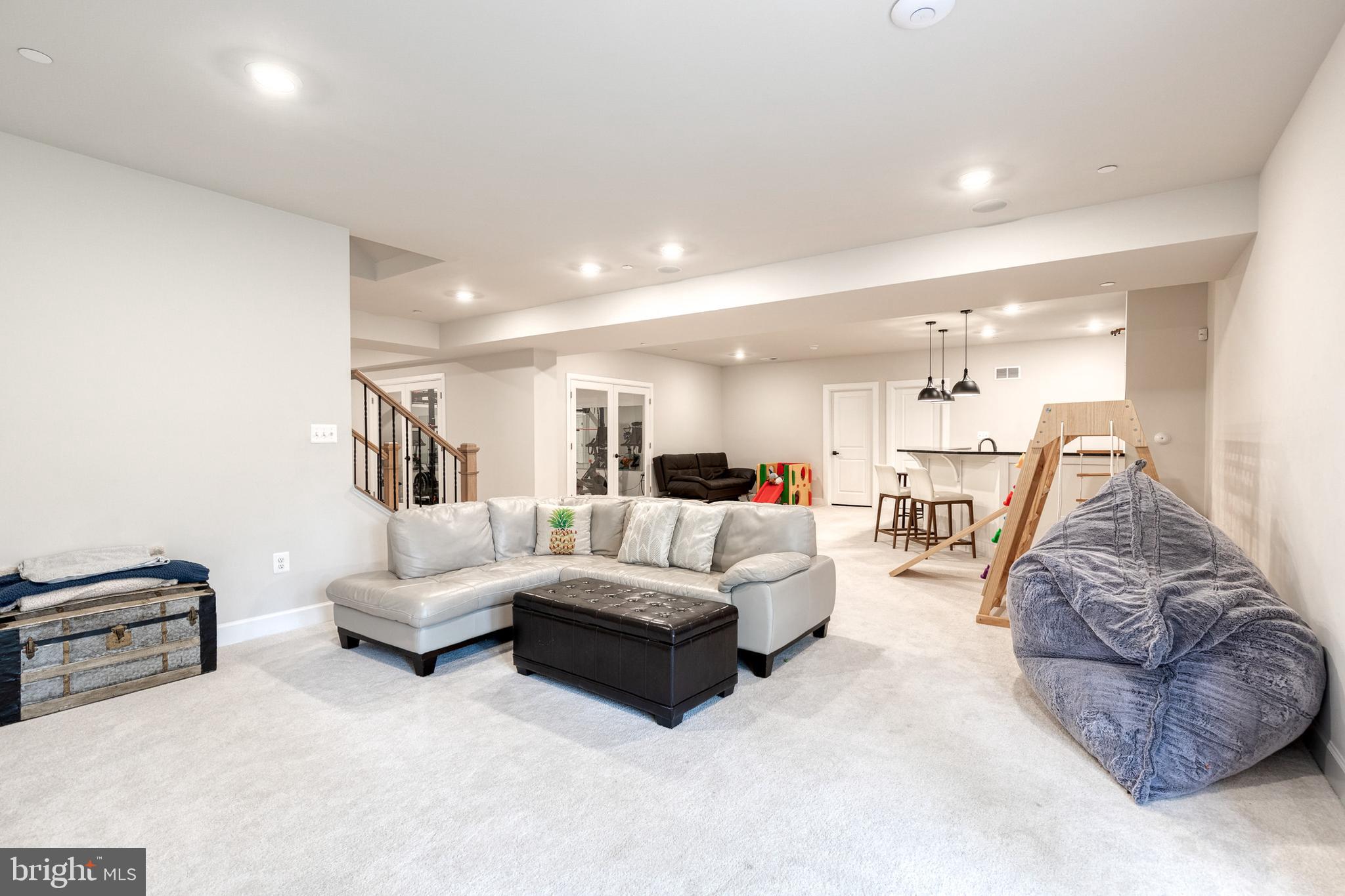 CEDAR CREEK - Residential