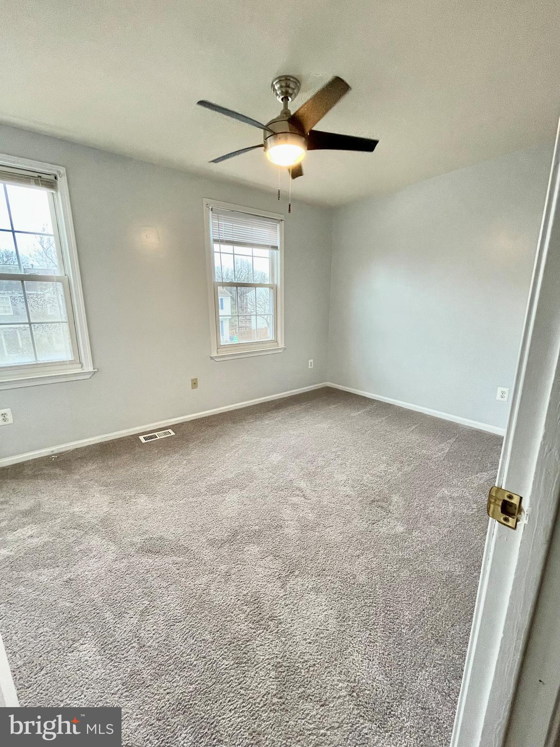 LONDON TOWN WEST - Residential