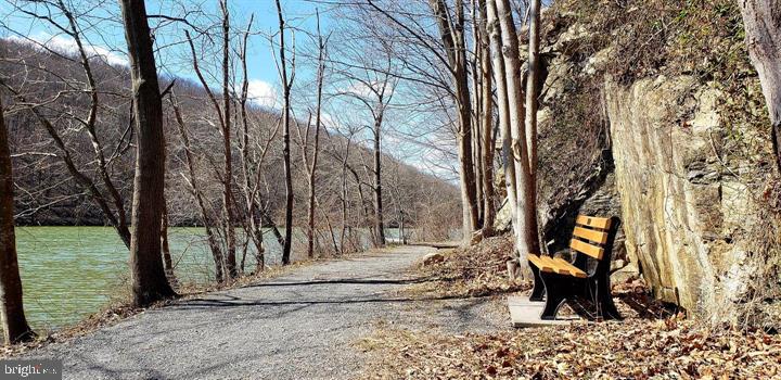 VILLAS AT WESTWINDS - Residential