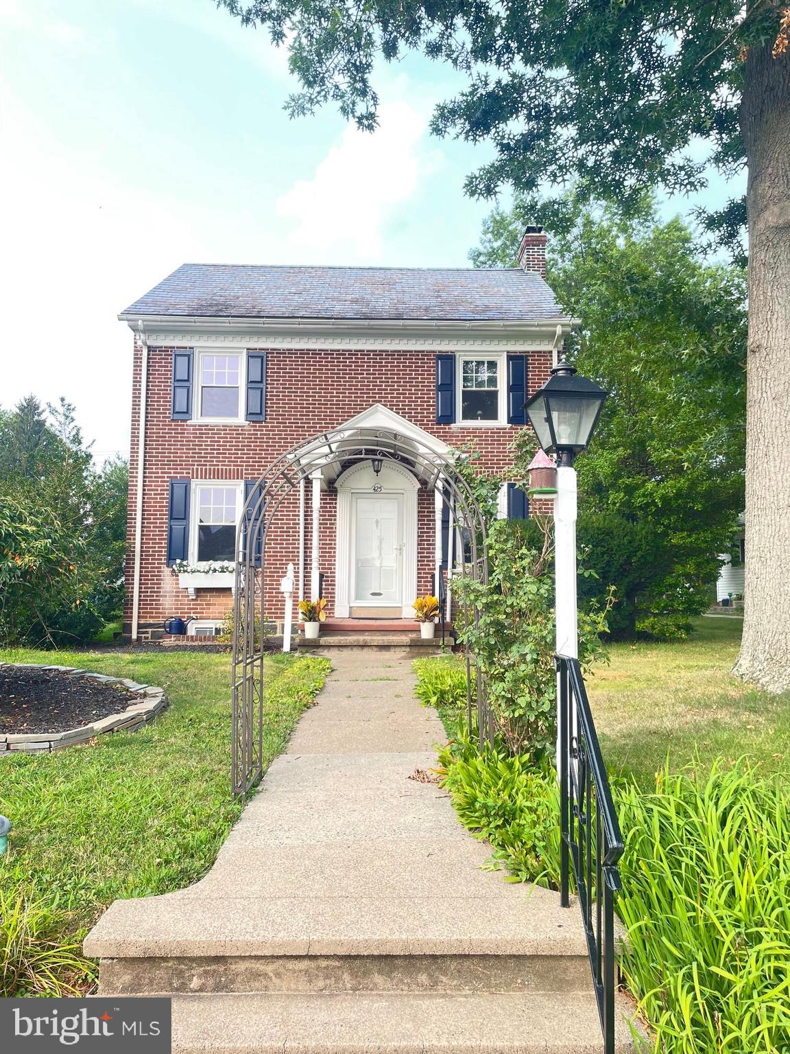 425 PENNSYLVANIA AVENUE