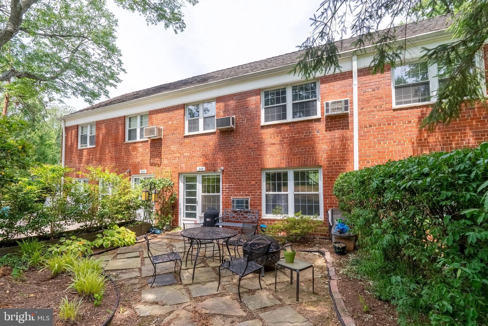 PARK  FAIRFAX - Residential Lease