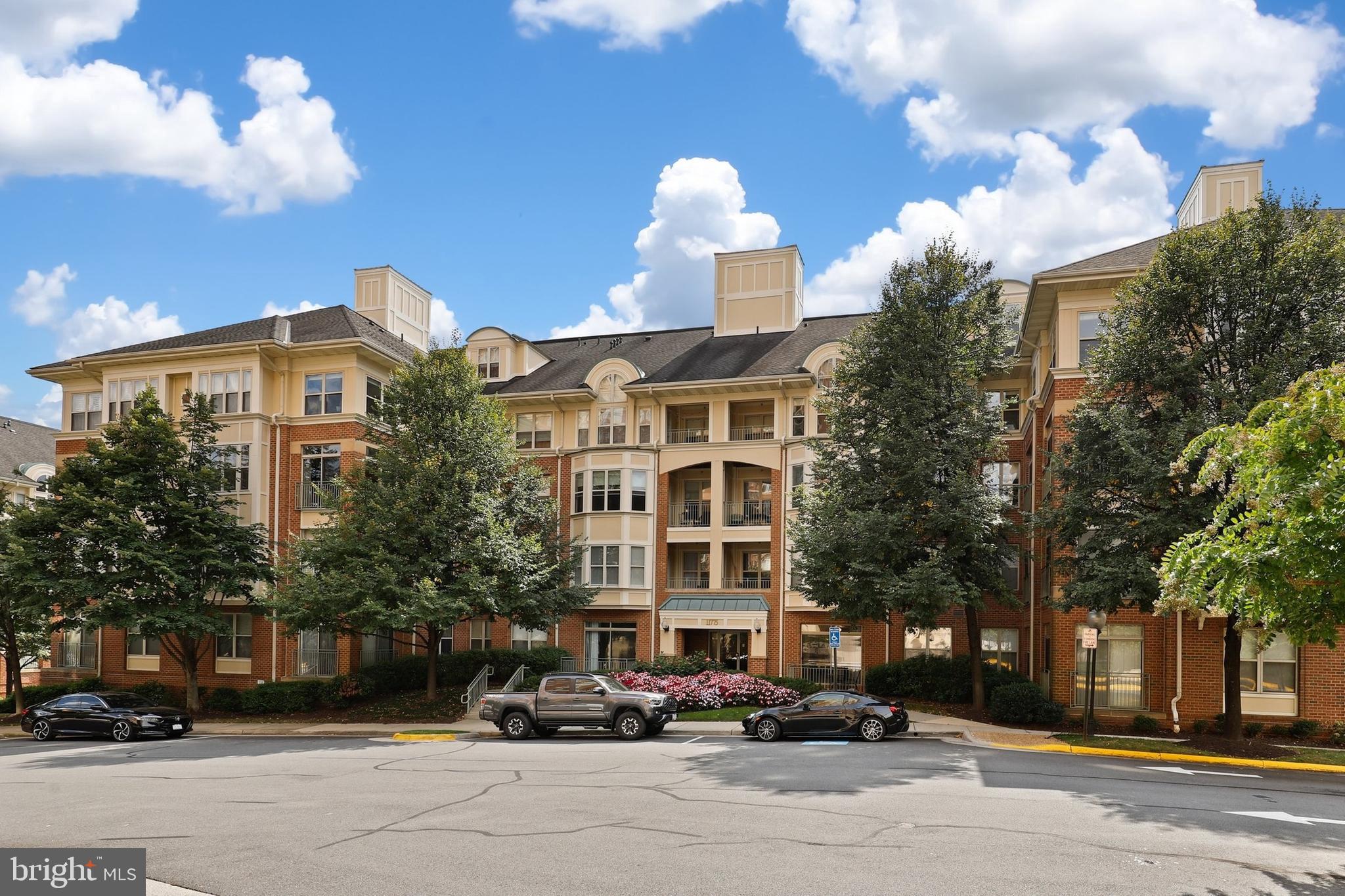 STRATFORD CONDOMINIUMS - Residential