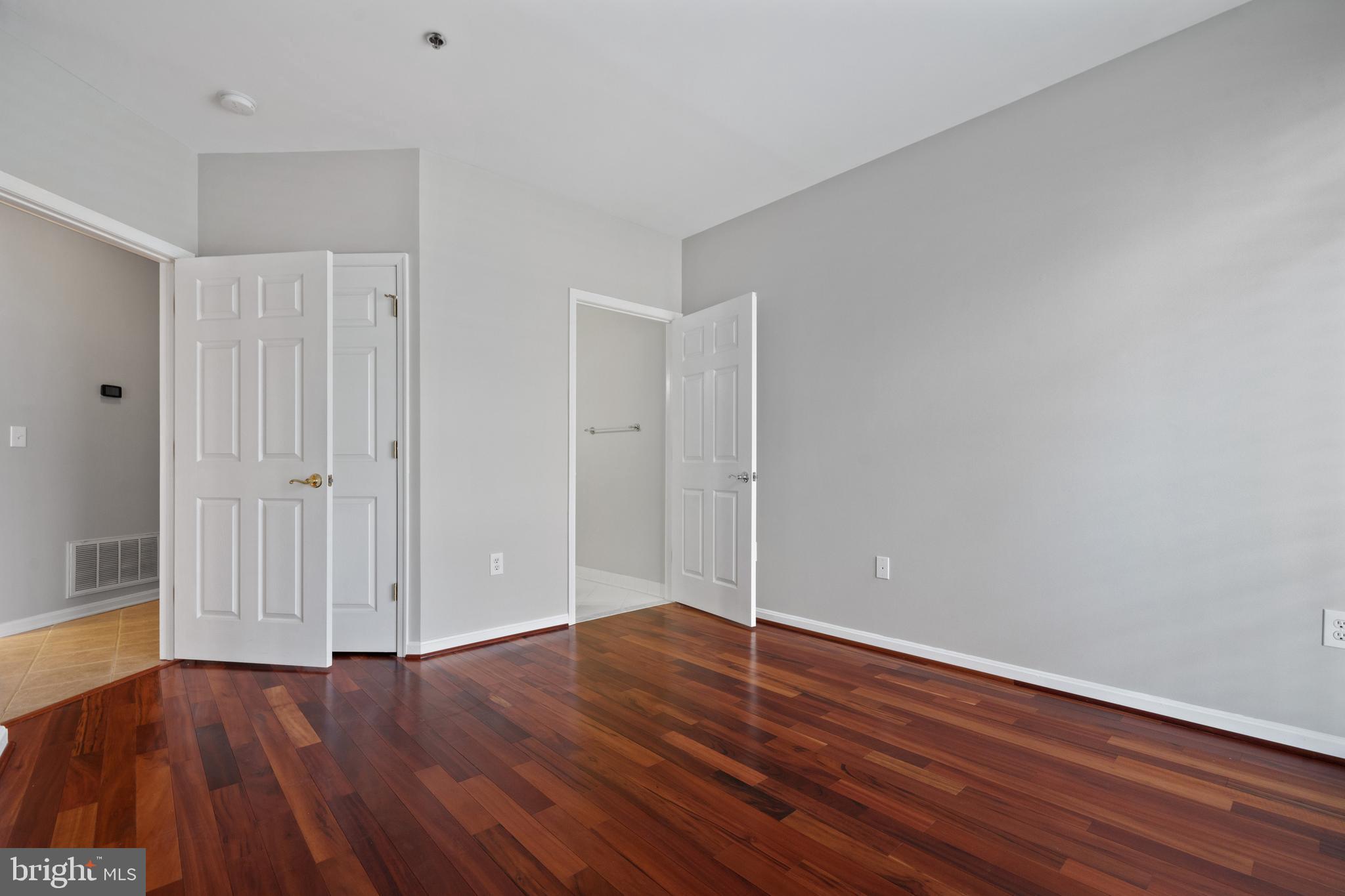 STRATFORD CONDOMINIUMS - Residential