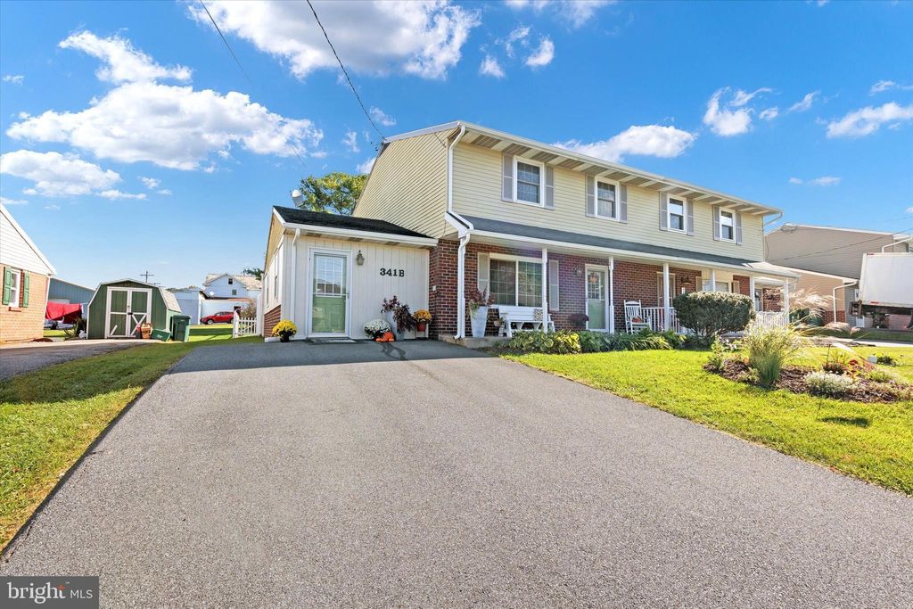 Photo of 341 Carol Lynn Drive, WILLOW STREET, PA 17584 (MLS # PALA2058602)