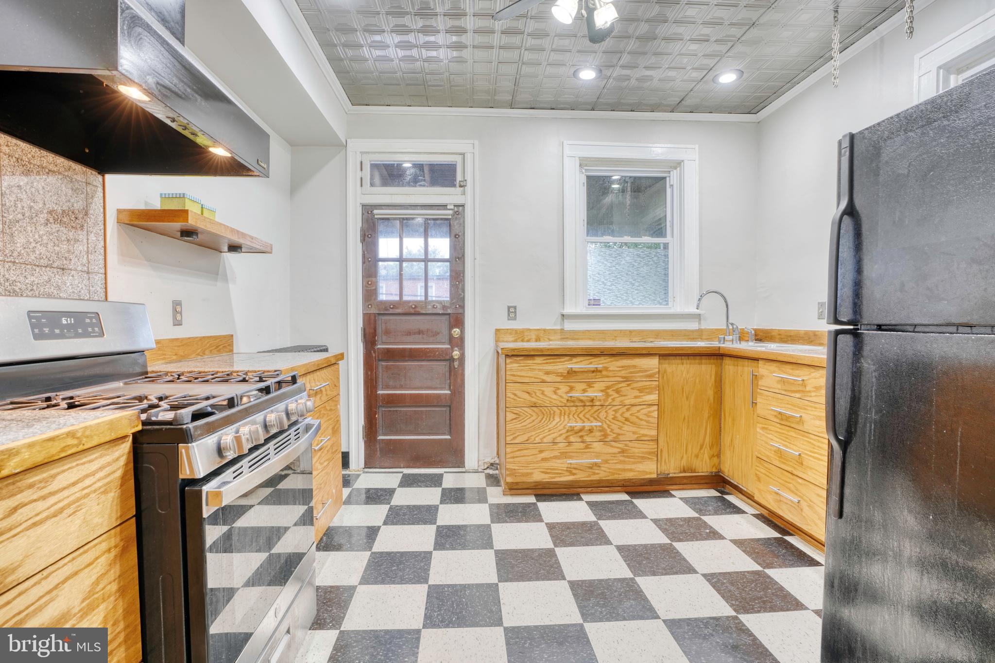 BELAIR-EDISON - Residential Lease