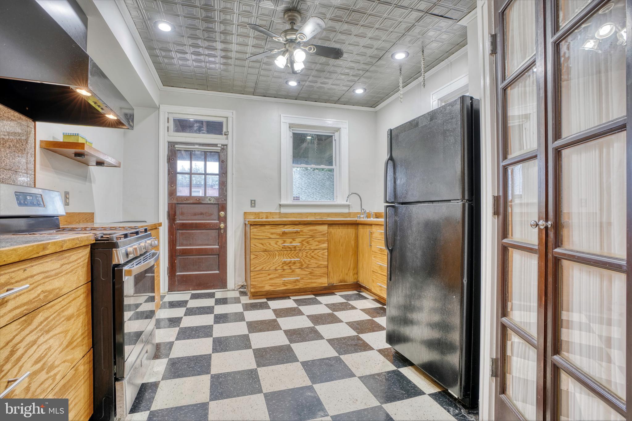 BELAIR-EDISON - Residential Lease