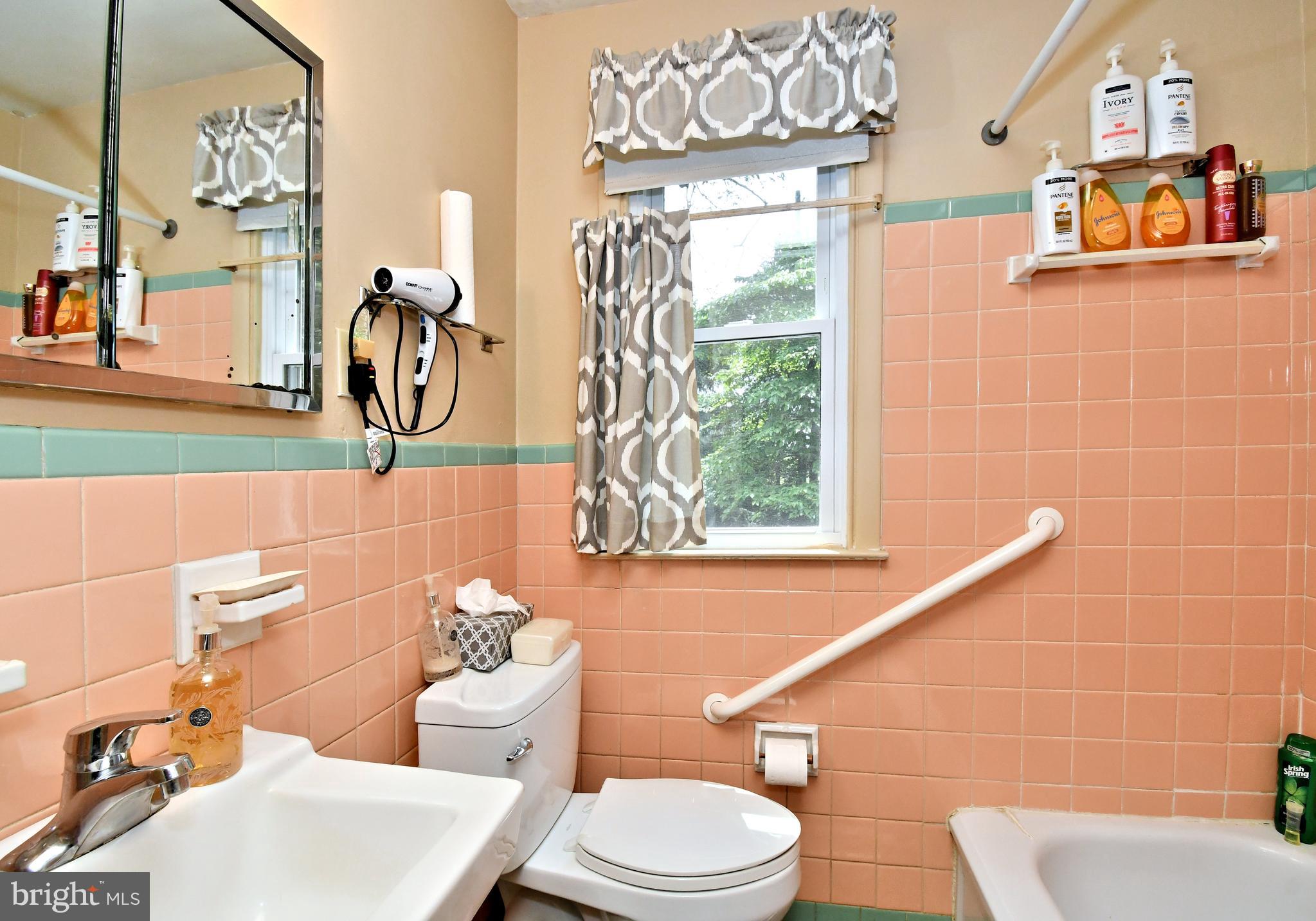 LOWELL HILLS - Residential