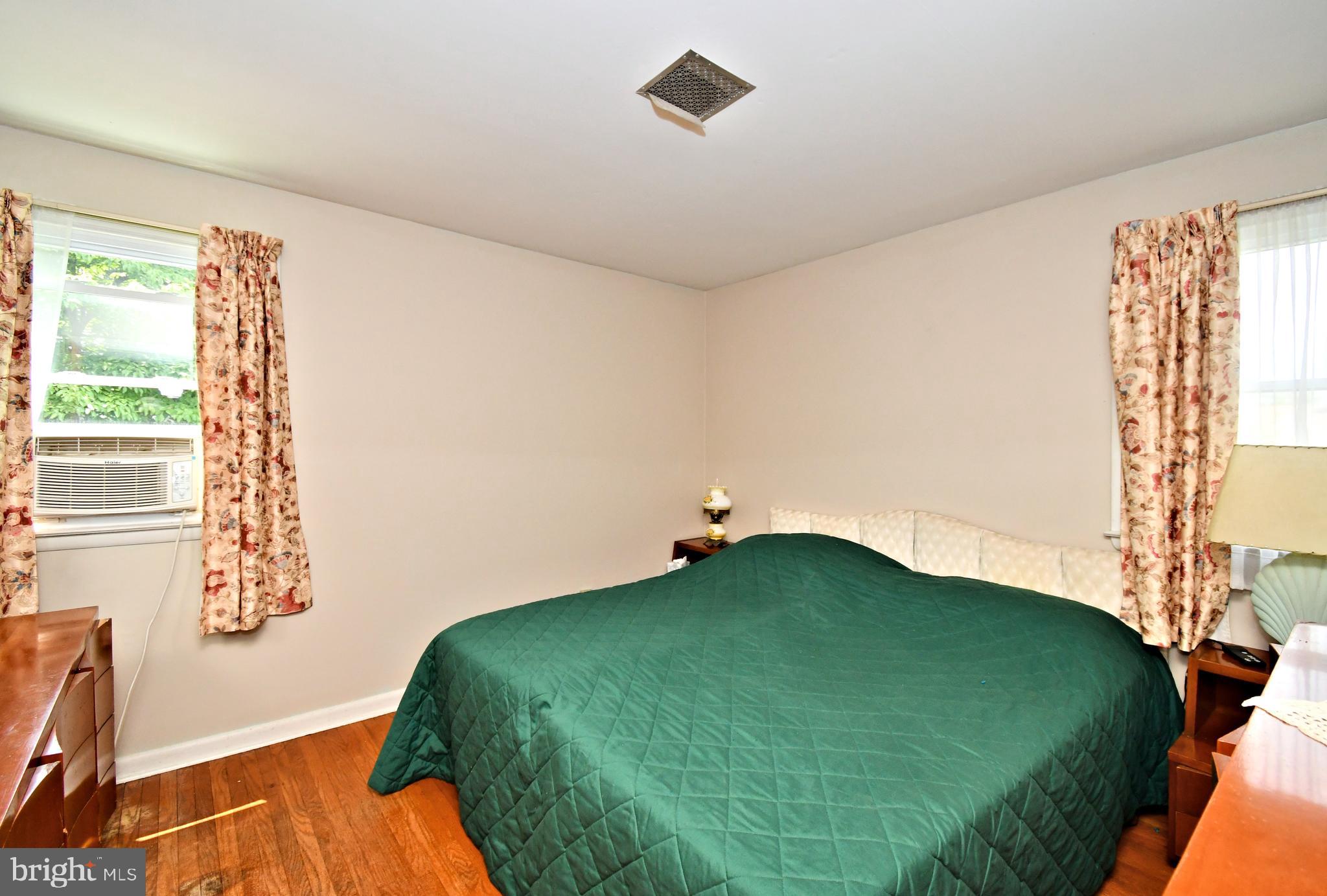 LOWELL HILLS - Residential