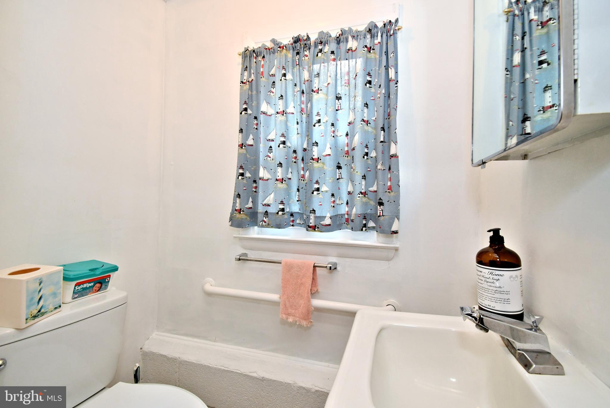 LOWELL HILLS - Residential