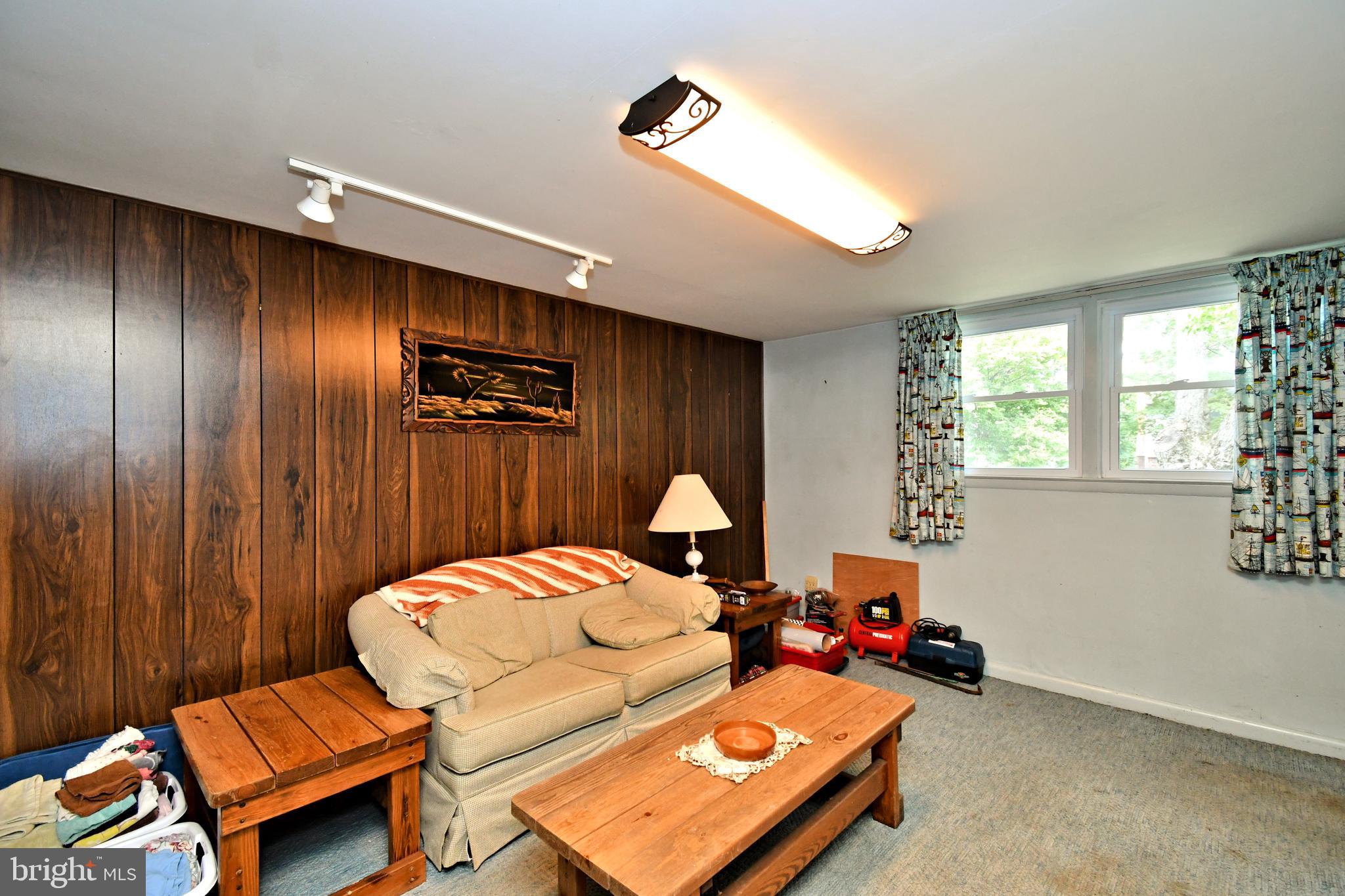 LOWELL HILLS - Residential