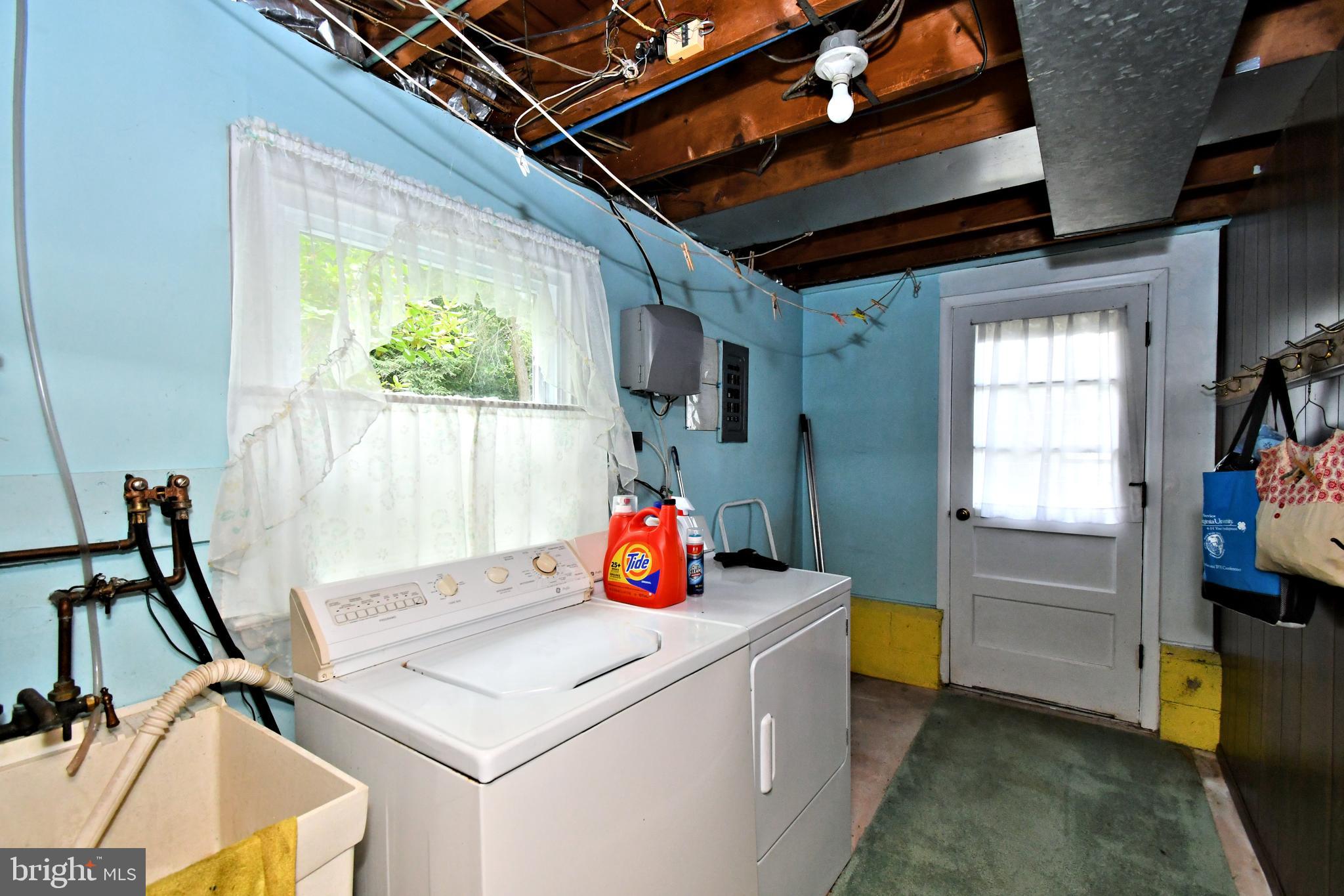 LOWELL HILLS - Residential