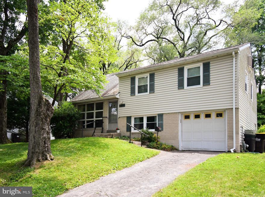 Welcome to 584 Avon Road – A Beautiful 4-Bedroom Home in Upper Merion Township!
Located in the heart of King of Prussia, this charming single-family home offers the perfect blend of space, comfort, and convenience. Nestled in the desirable Upper Merion School District, this 4-bedroom, 2.5-bathroom home features a spacious layout ideal for both everyday living and entertaining.
Step inside to find a bright and inviting main level with generous living and dining areas, and kitchen, and plenty of natural light throughout. Upstairs, you’ll find four nicely sized bedrooms, including a primary suite with a private full bath. The additional full and half bathrooms are conveniently located to accommodate guests and family alike.
Enjoy the added bonus of a one-car garage, ample driveway parking, a covered patio and a backyard perfect for summer barbecues or quiet evenings outdoors.
Situated just minutes from top-rated schools, parks, shopping at the King of Prussia Mall, major highways, and Valley Forge Park, this home offers both comfort and convenience in an unbeatable location.
Don’t miss the opportunity to make this property your new home!