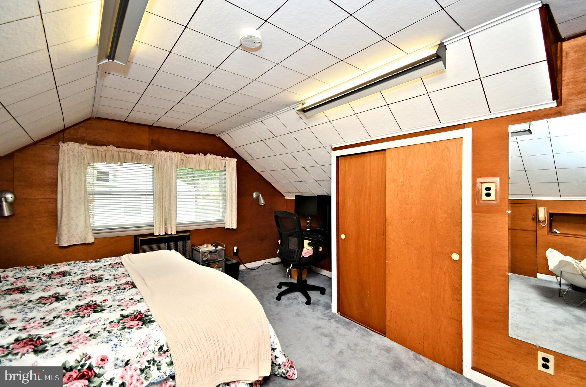 LOWELL HILLS - Residential