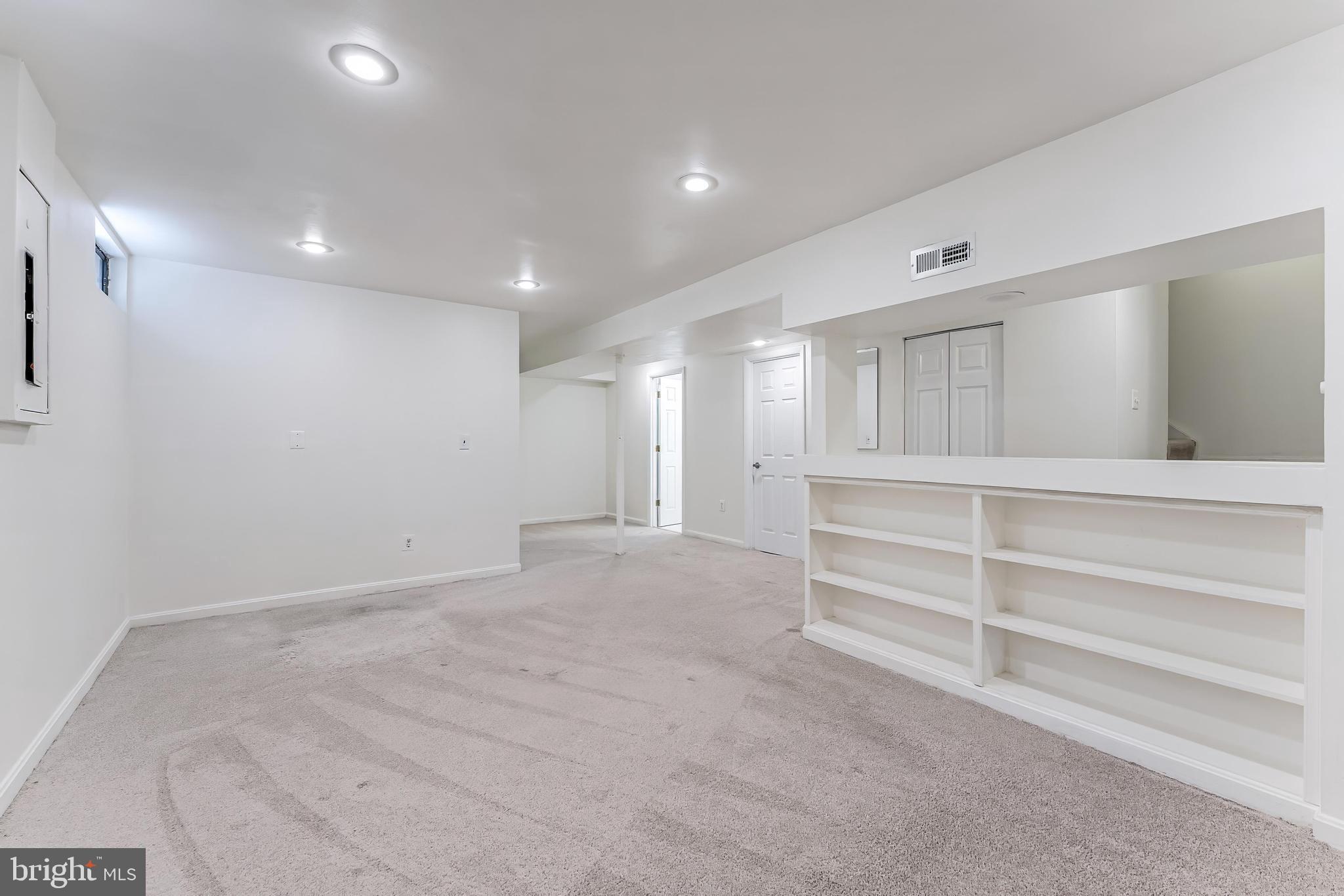 MONTCLAIR ST1 - Residential