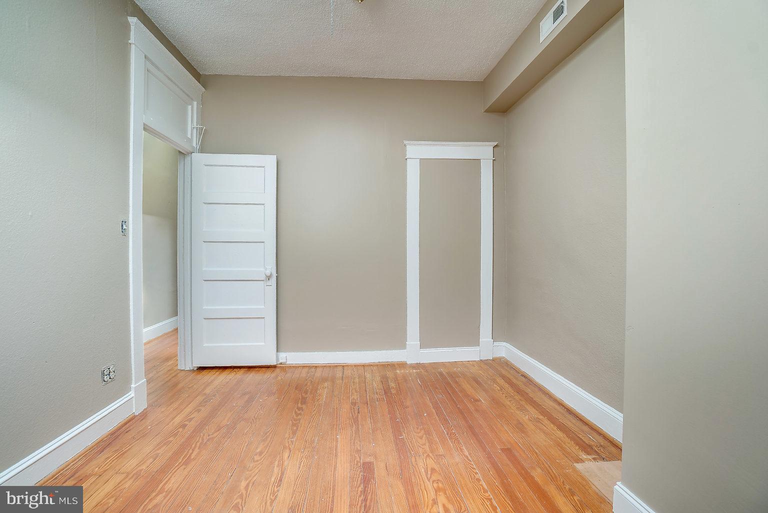 CLIFTON PARK - Residential