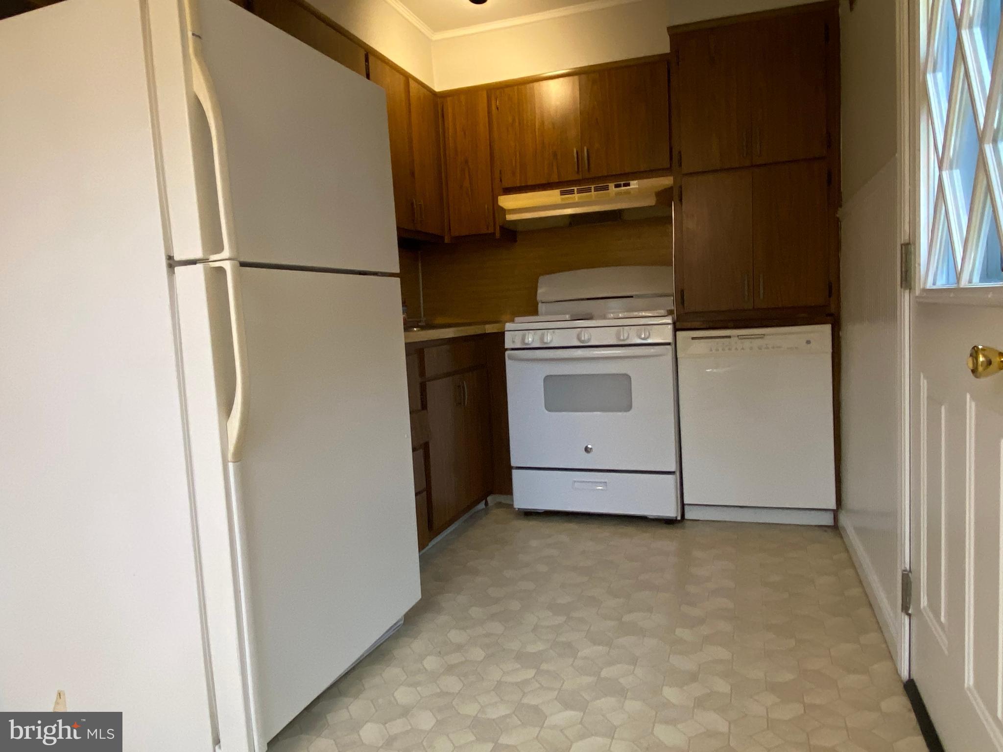 BELLS CORNER - Residential Lease