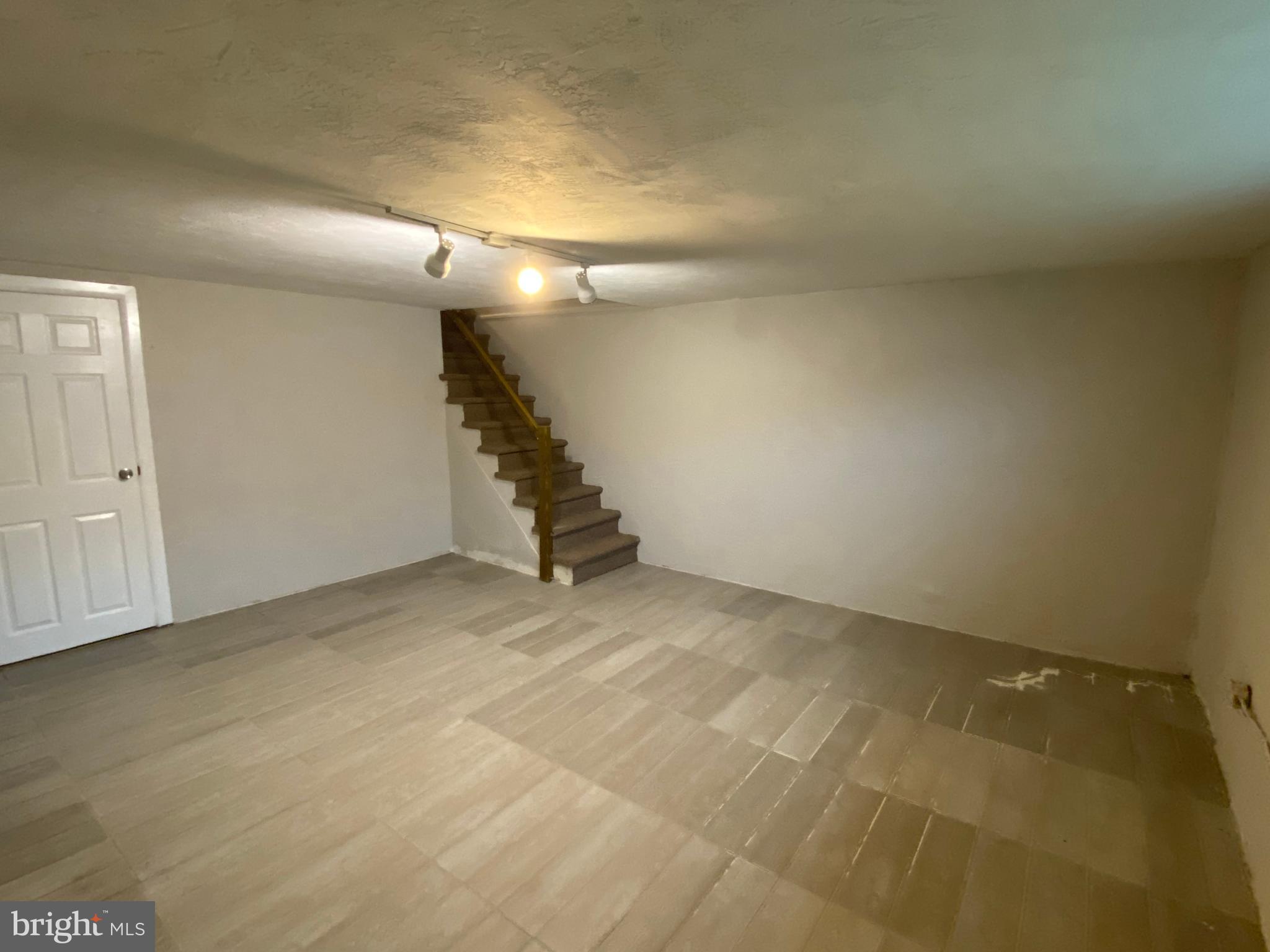 BELLS CORNER - Residential Lease