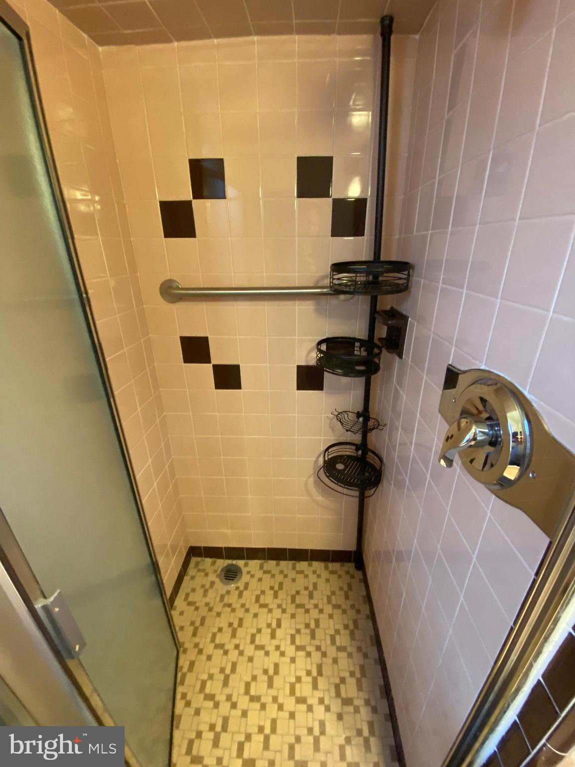 BELLS CORNER - Residential Lease