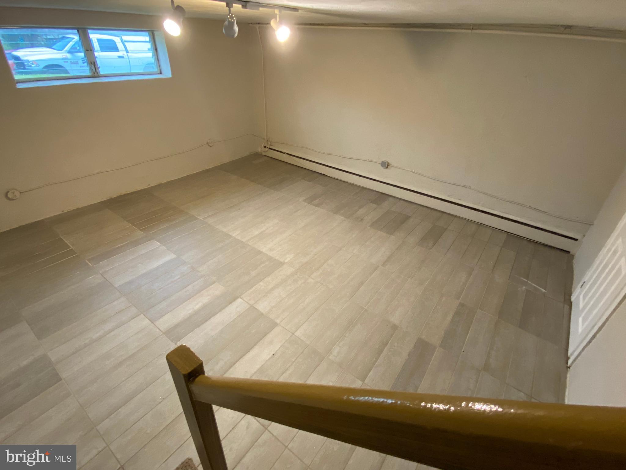 BELLS CORNER - Residential Lease