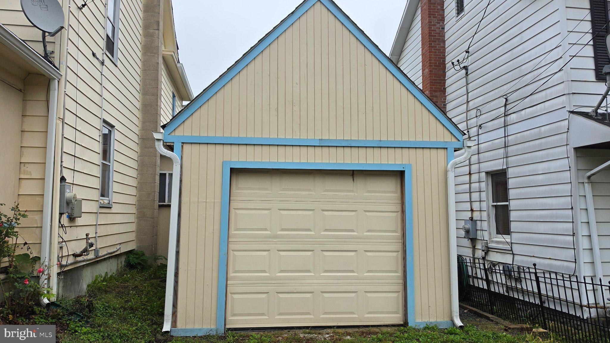 141 N 4TH STREET
