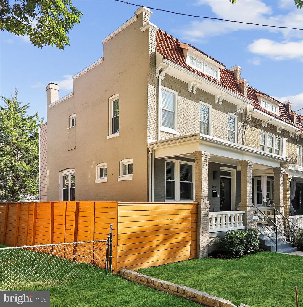 Photo of 4405 New Hampshire Avenue NW, WASHINGTON, DC 20011 (MLS # DCDC2225208)