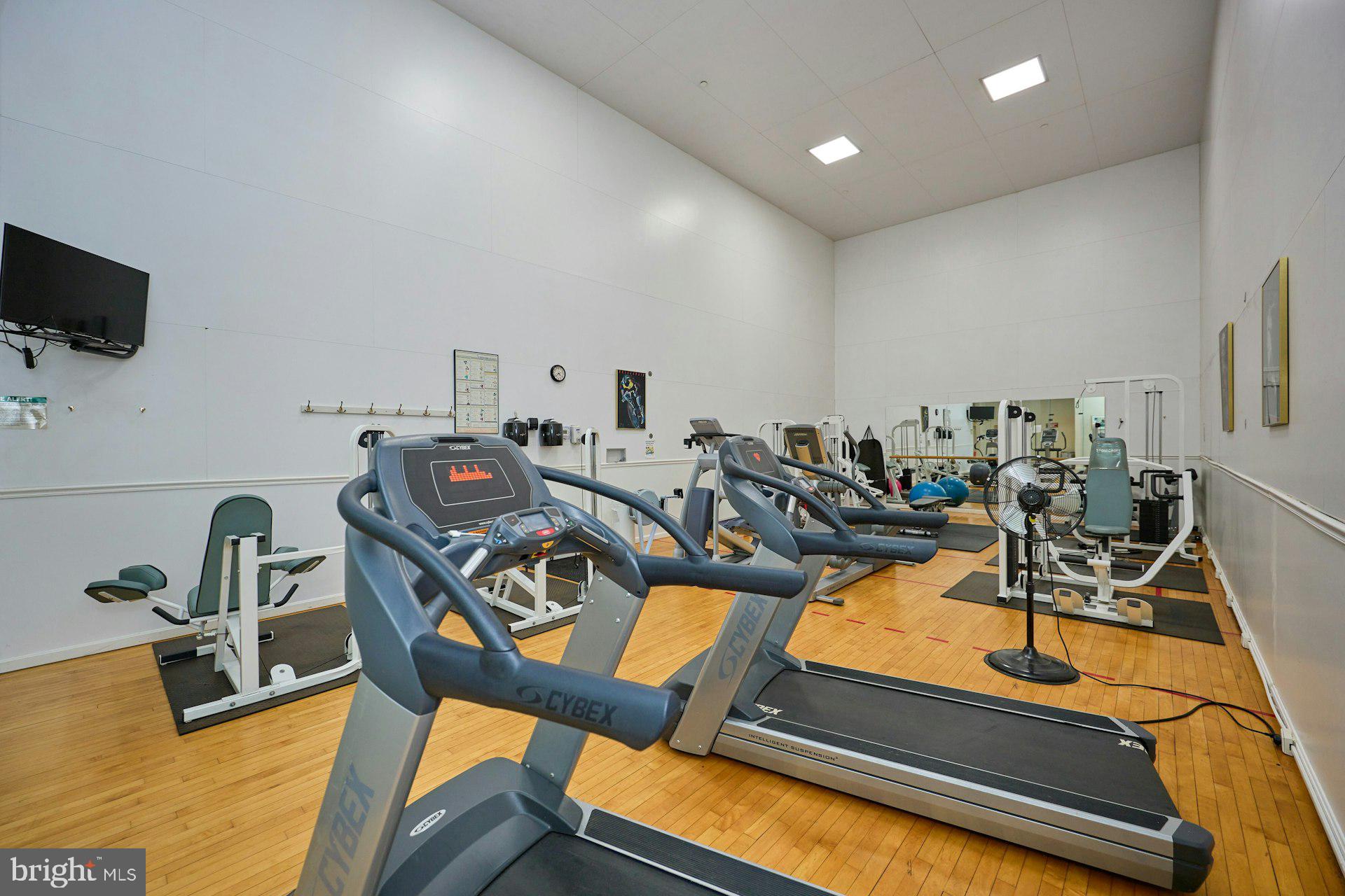 STONECROFT CONDO - Residential