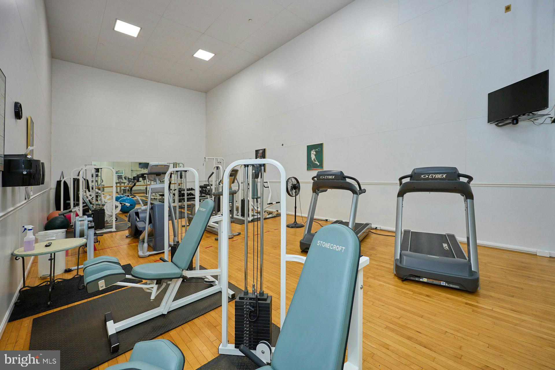 STONECROFT CONDO - Residential