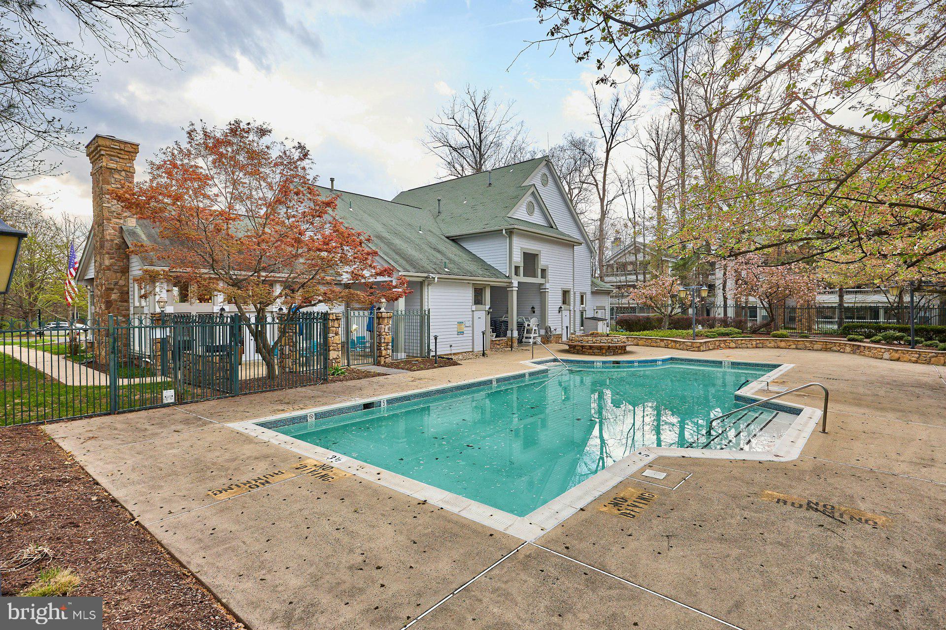 STONECROFT CONDO - Residential