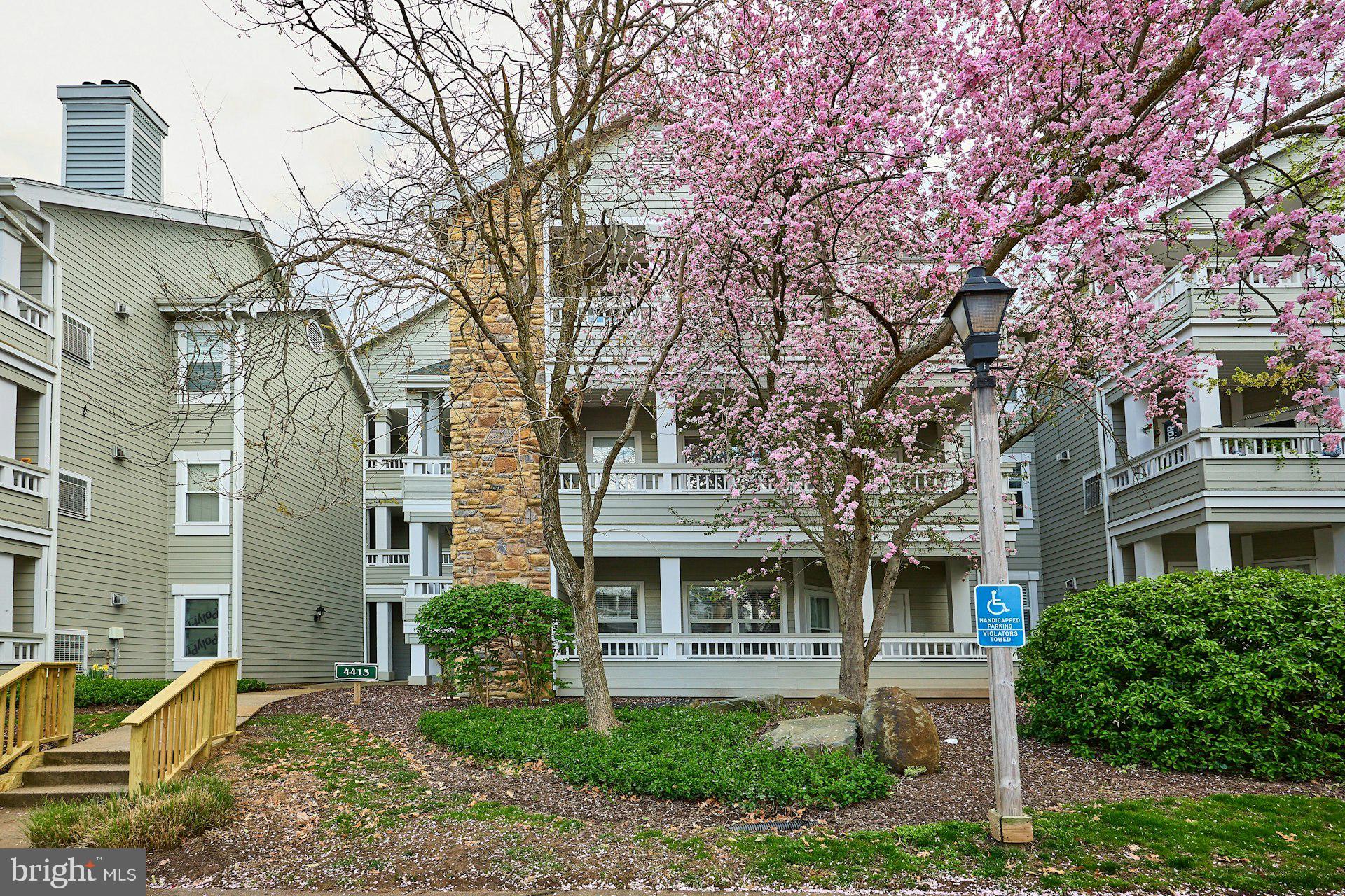 STONECROFT CONDO - Residential
