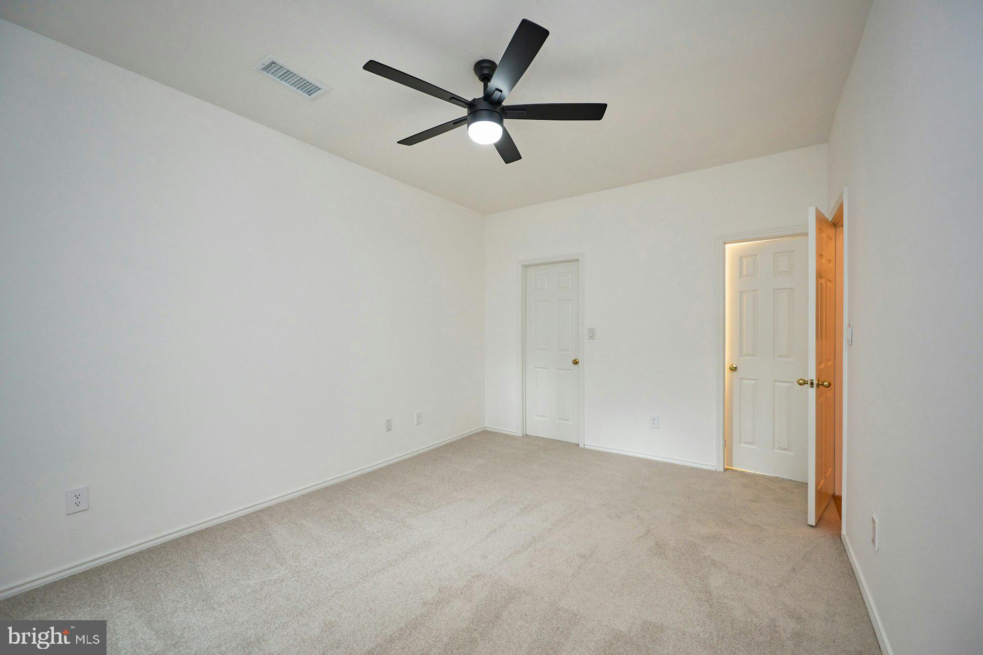 STONECROFT CONDO - Residential