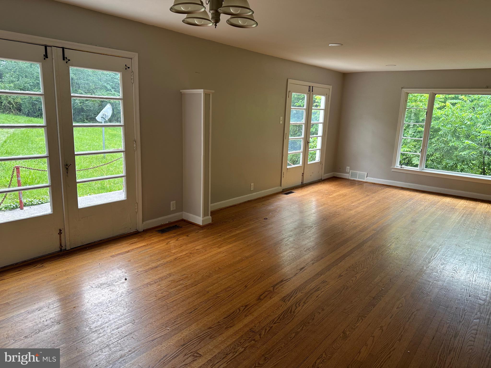 JOHNSTON WOODSTOCK - Residential