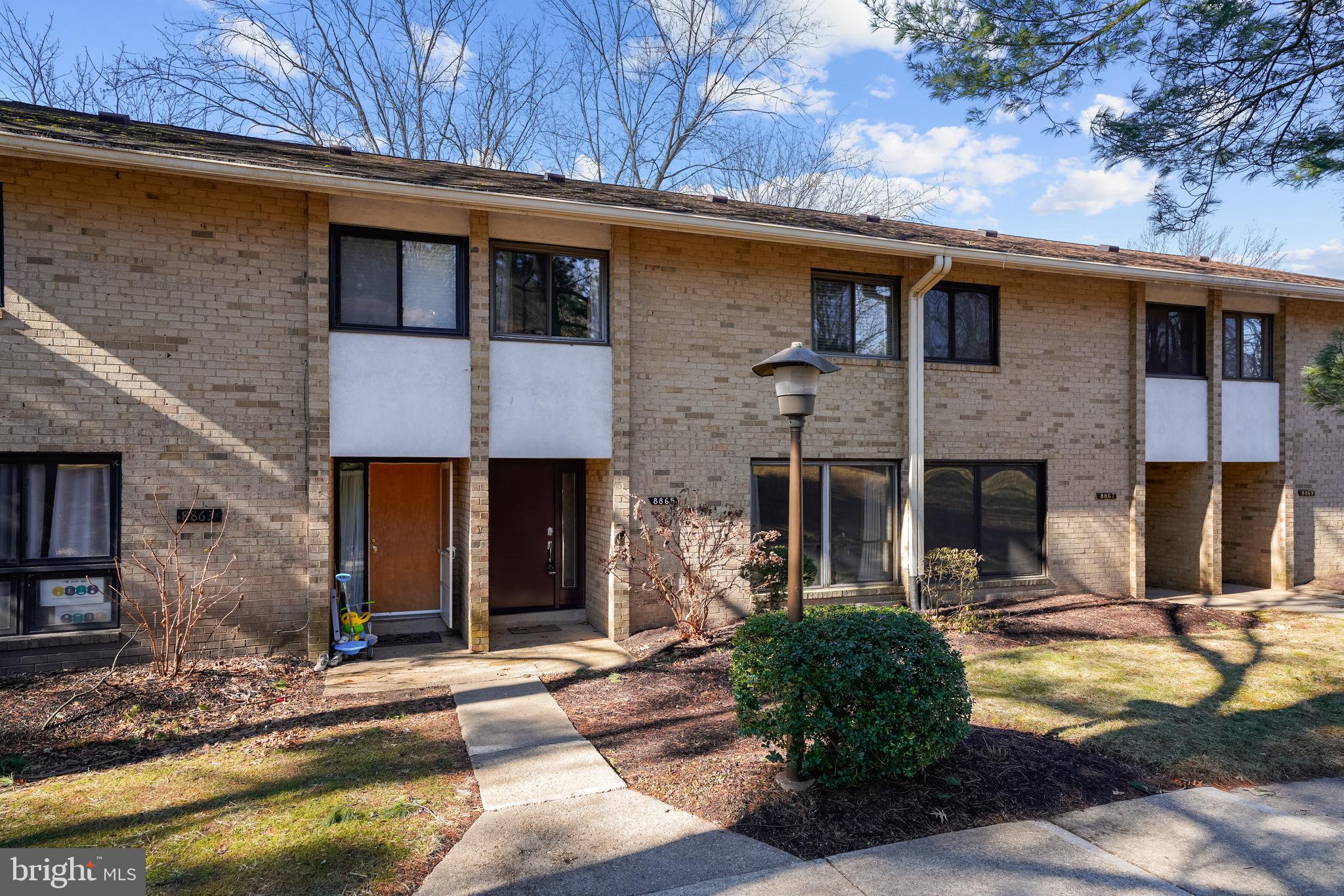 LONG REACH - Residential Lease