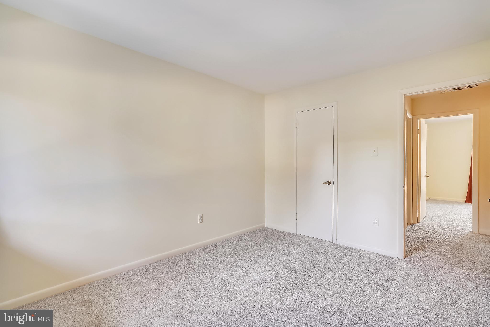 LONG REACH - Residential Lease