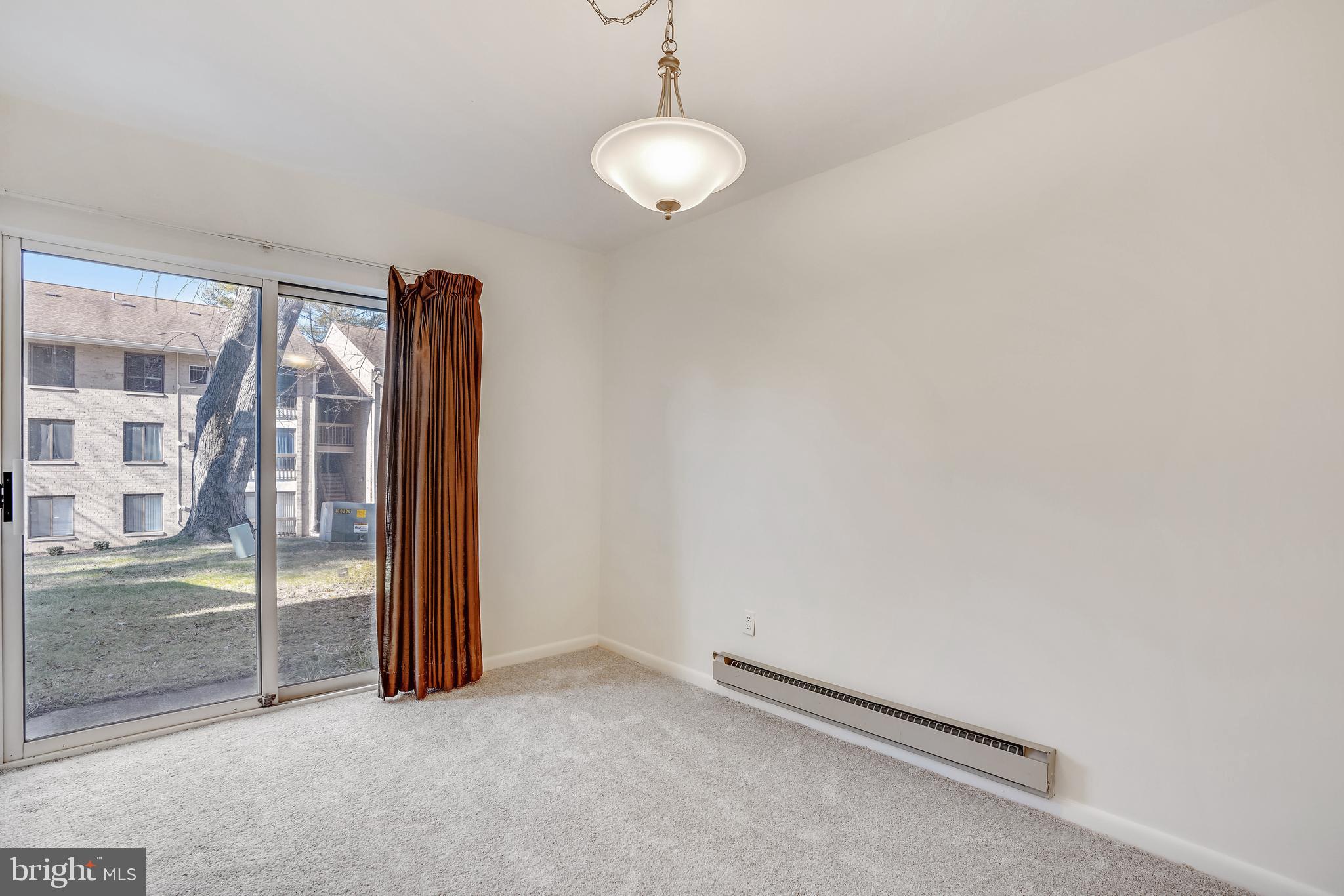 LONG REACH - Residential Lease