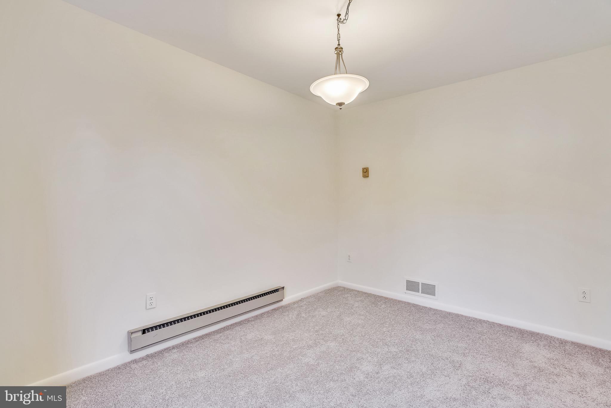 LONG REACH - Residential Lease