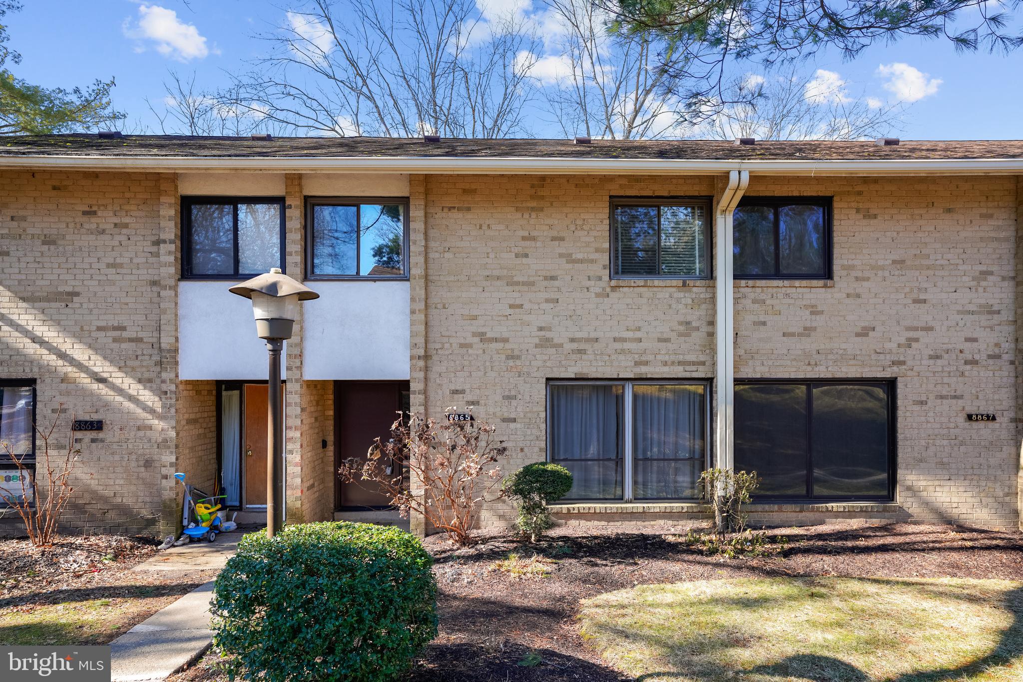 LONG REACH - Residential Lease