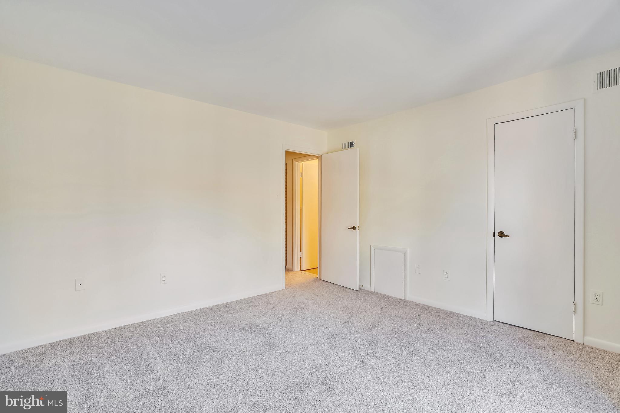 LONG REACH - Residential Lease