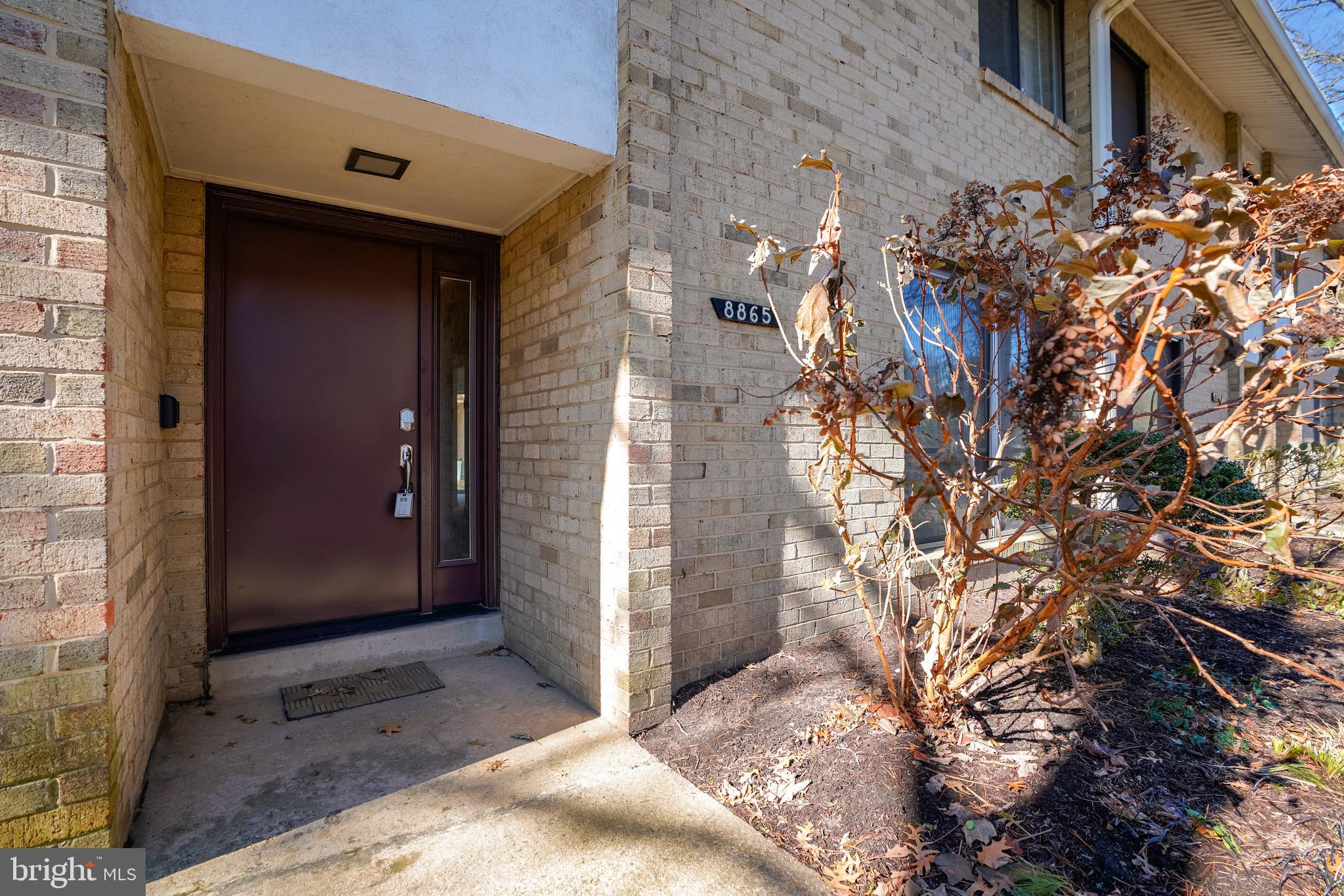 LONG REACH - Residential Lease