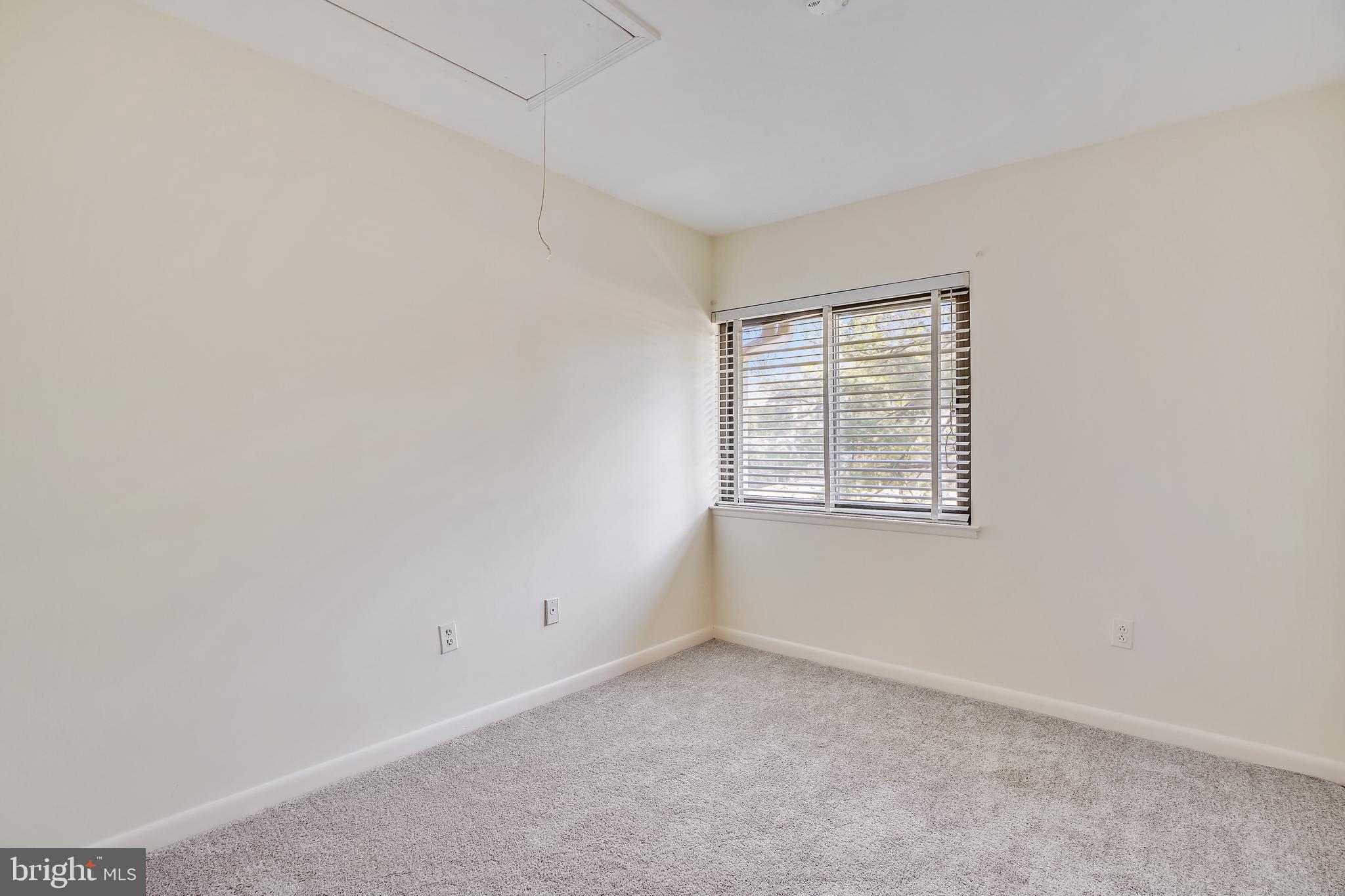 LONG REACH - Residential Lease