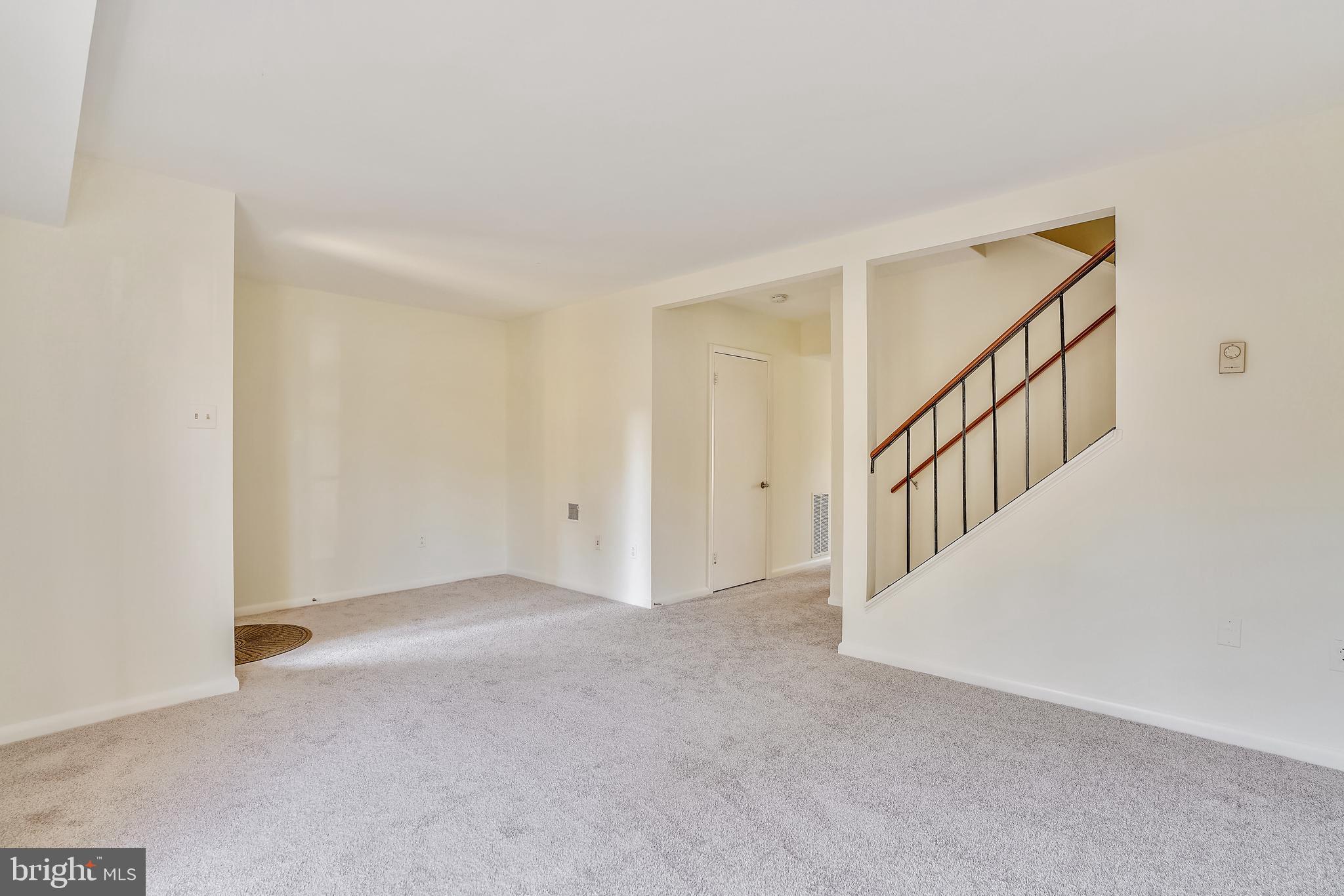 LONG REACH - Residential Lease