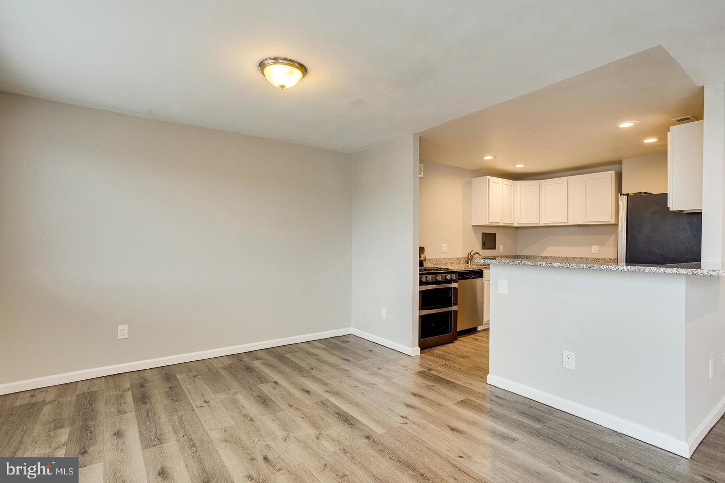 PRESIDENTIAL TOWERS - Residential