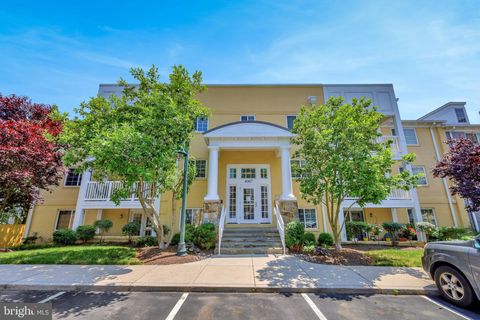 4067 S FOUR MILE RUN DRIVE 203 ARLINGTON VA 22204