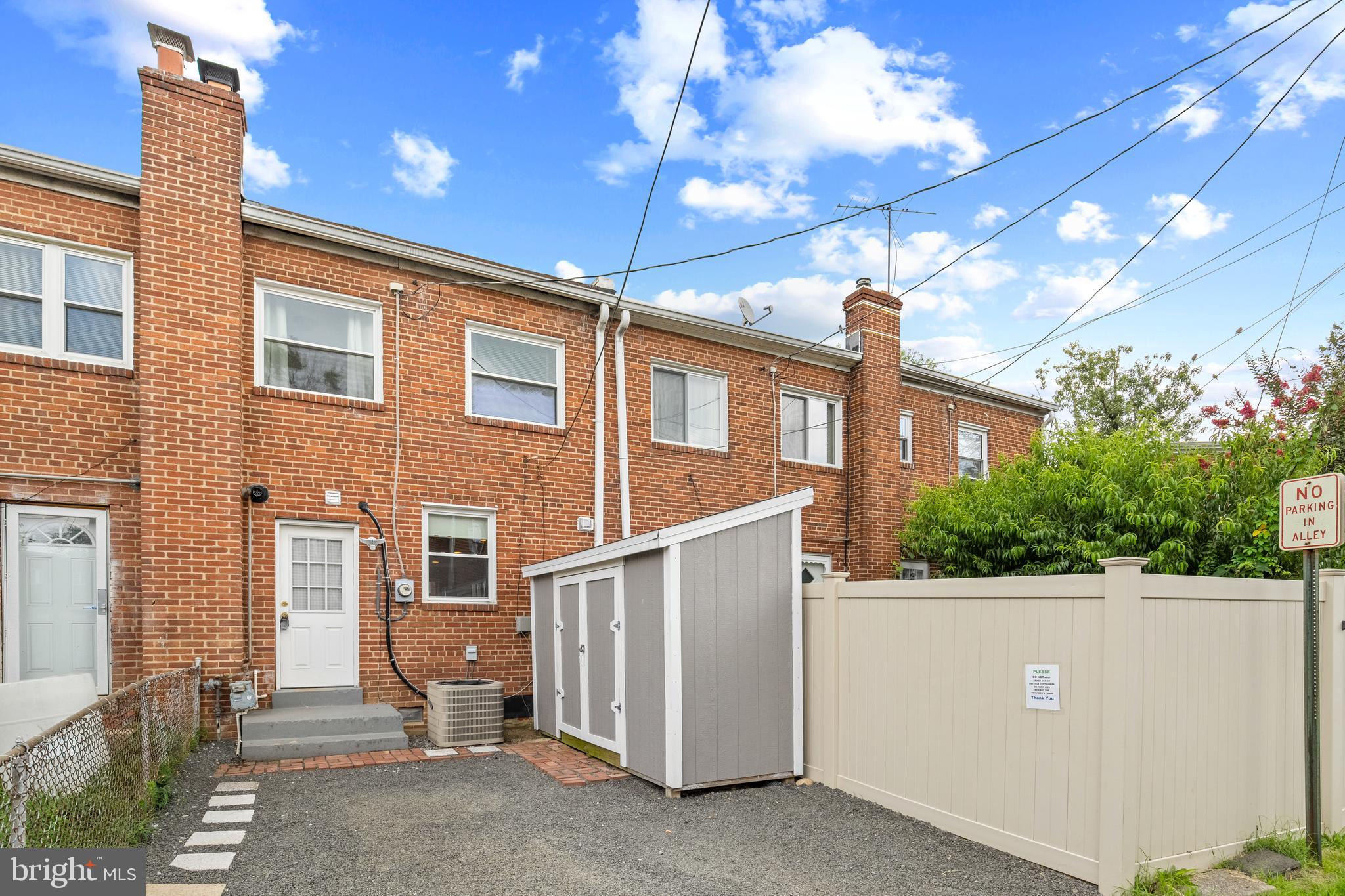 HUME SPRINGS - Residential