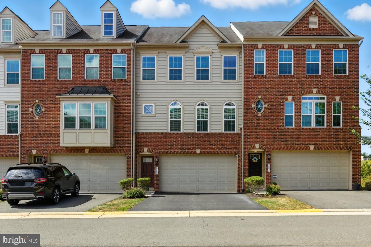 HEATHCOTE COMMONS CONDOMINIUMS - Residential