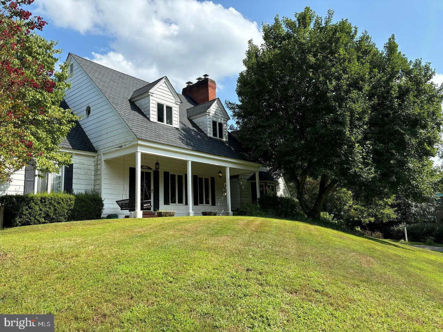 10024 Colvin Run Road, Great Falls, VA, 22066