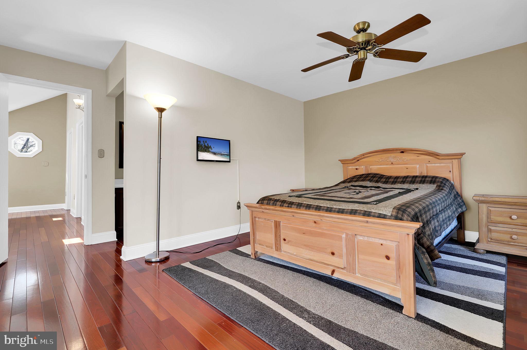 CHURCHILL TOWN SECTOR - Residential